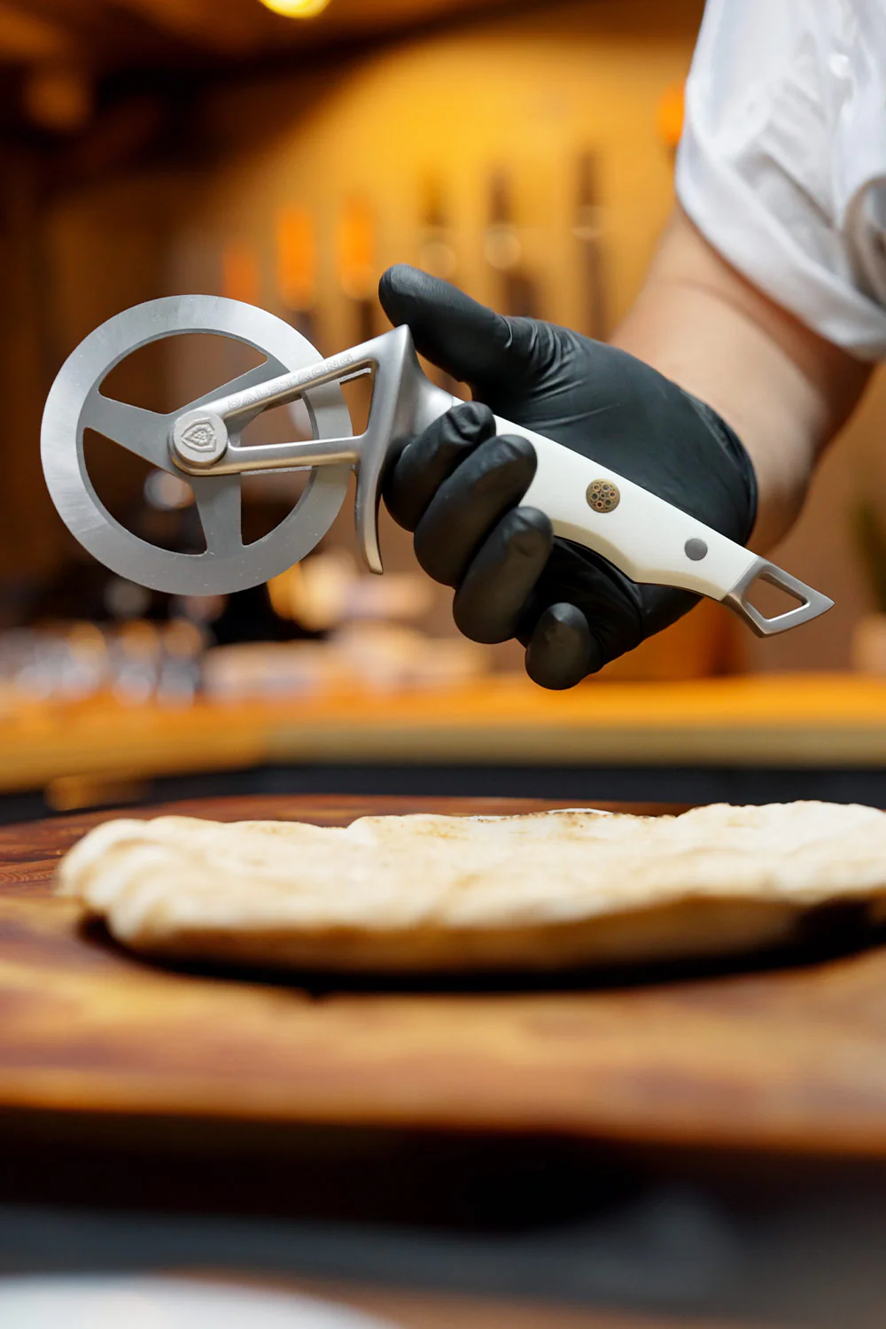 Pizza Wheel & Cutter | White Handle | Dalstrong © - Image 4