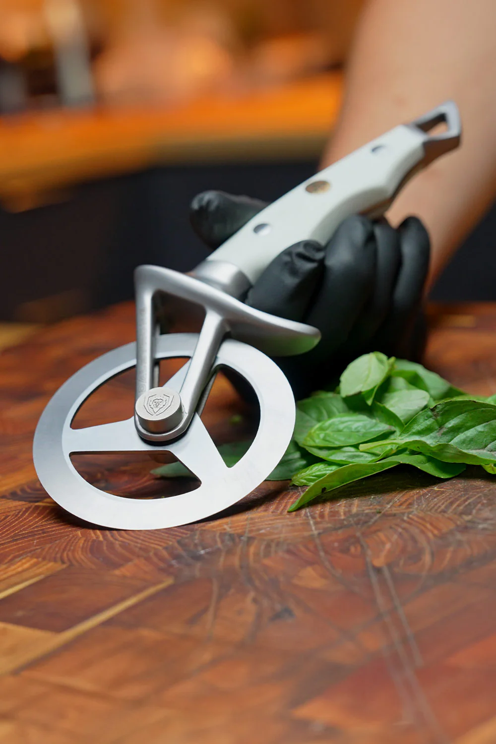 Pizza Wheel & Cutter | White Handle | Dalstrong © - Image 5
