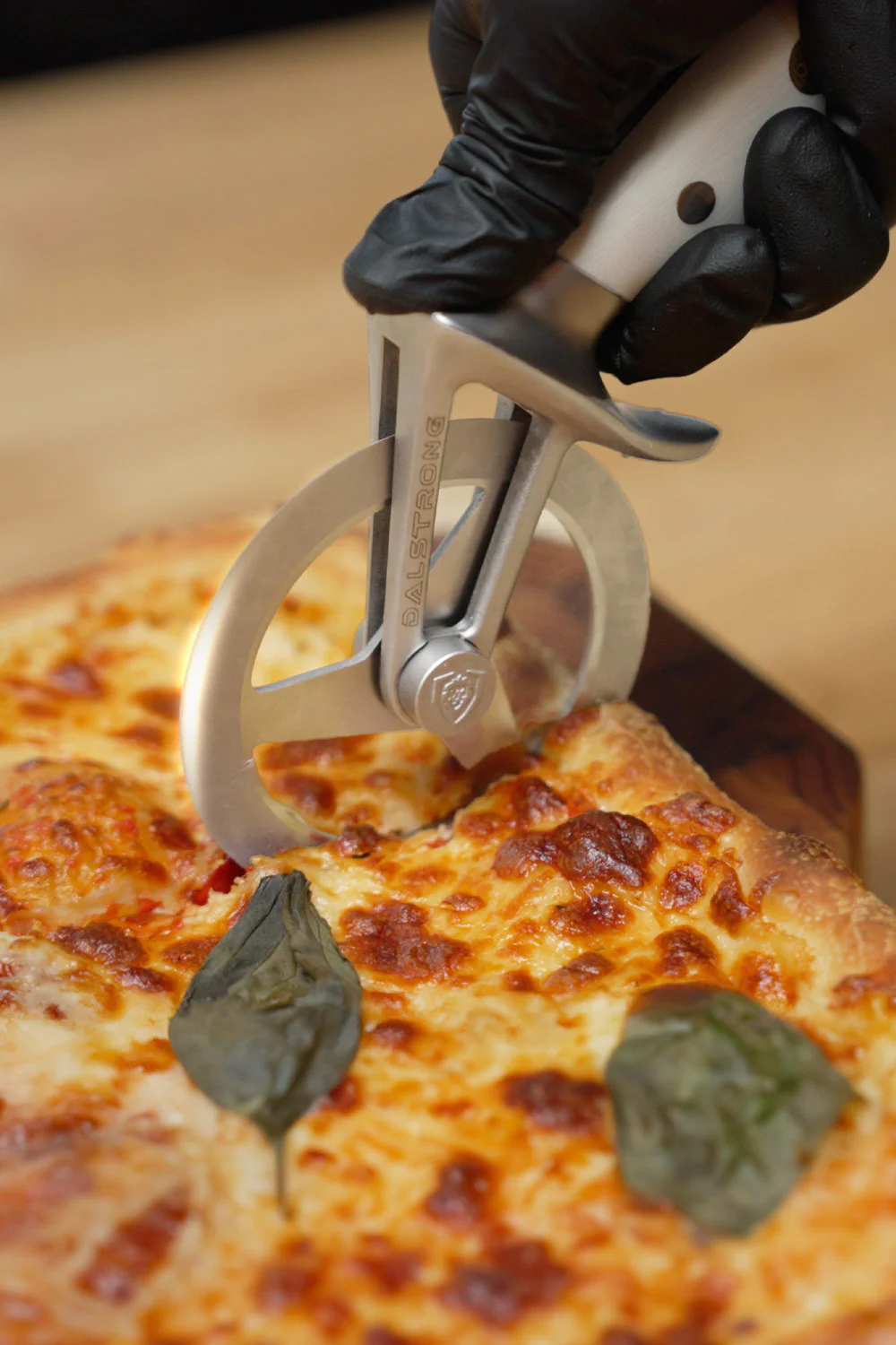 Pizza Wheel & Cutter | White Handle | Dalstrong © - Image 7